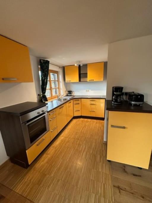 Charmante Farbenfrohe Wohnung Fuer Zwei Fischbachau Luaran gambar