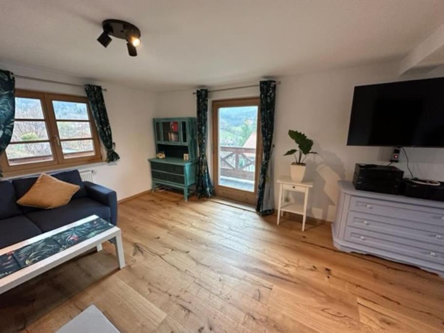 Charmante Farbenfrohe Wohnung Fuer Zwei Fischbachau Luaran gambar